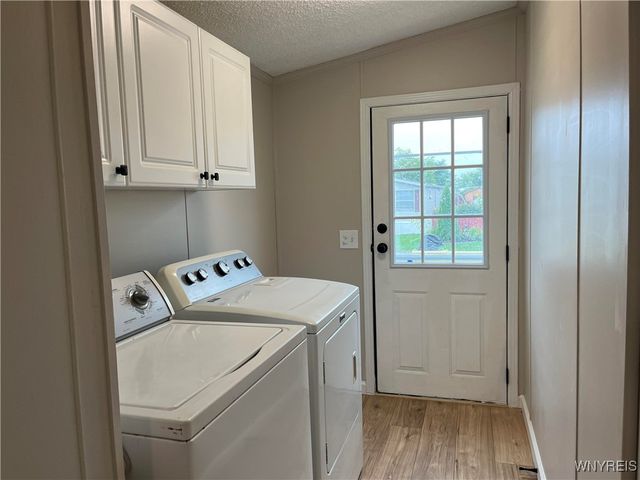 1070 Fernwood Drive, Lockport Town, NY 14094