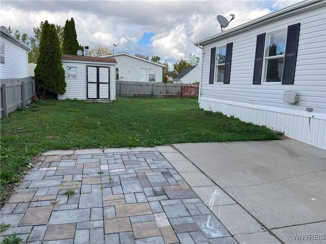 1070 Fernwood Drive, Lockport Town, NY 14094