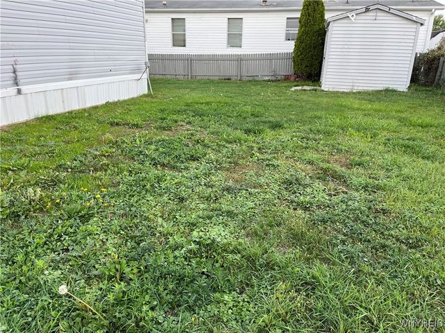 1070 Fernwood Drive, Lockport Town, NY 14094