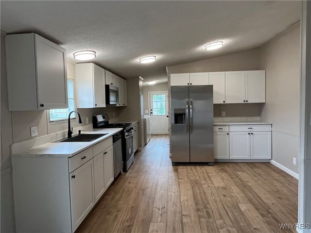 1070 Fernwood Drive, Lockport Town, NY 14094