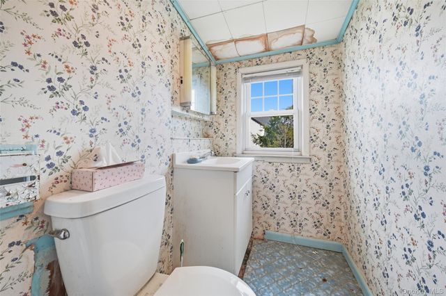 2320 Saratoga Street, Oceanside, NY 11572