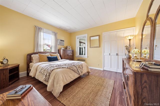 2320 Saratoga Street, Oceanside, NY 11572
