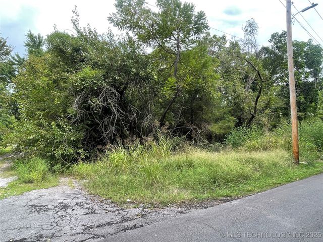 N 10th Street, Muskogee, OK 74401