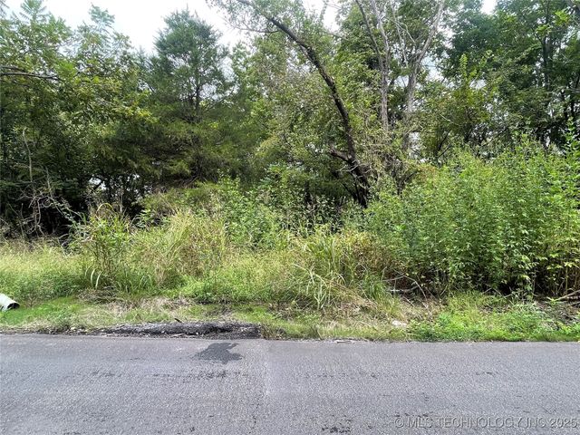 N 10th Street, Muskogee, OK 74401