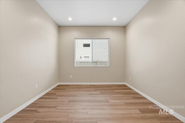 1375 White Cliffs St, Middleton, ID 83644