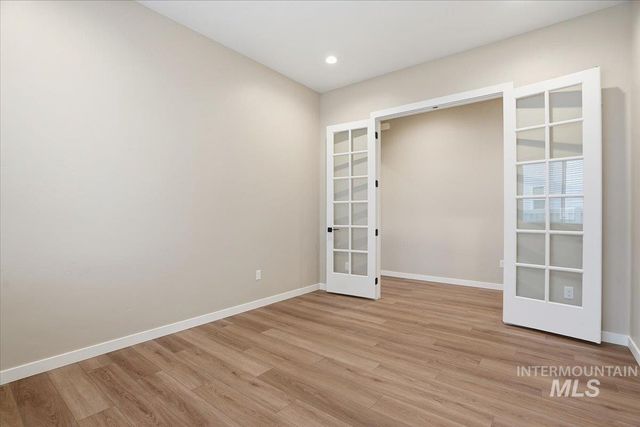 1375 White Cliffs St, Middleton, ID 83644