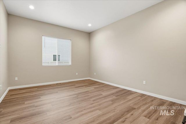 1375 White Cliffs St, Middleton, ID 83644