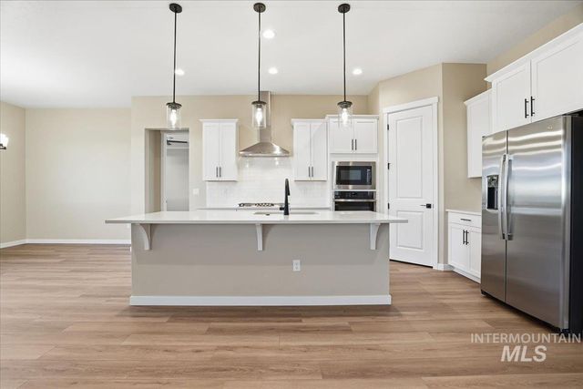 1375 White Cliffs St, Middleton, ID 83644