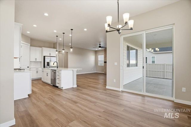 1375 White Cliffs St, Middleton, ID 83644