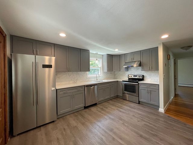 14 Dearborn, Burlington, MA 01803