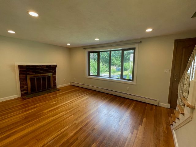 14 Dearborn, Burlington, MA 01803