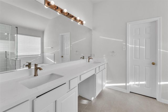 5523 Santa Chase Lane, Sugar Land, TX 77479