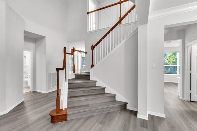 5523 Santa Chase Lane, Sugar Land, TX 77479