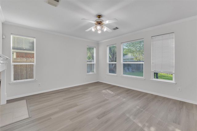 5523 Santa Chase Lane, Sugar Land, TX 77479