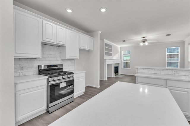 5523 Santa Chase Lane, Sugar Land, TX 77479