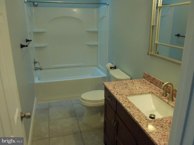 4294 WIMBLEDON DR, Harrisburg, PA 17112