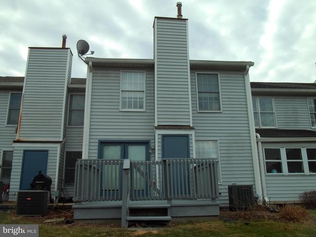 4294 WIMBLEDON DR, Harrisburg, PA 17112