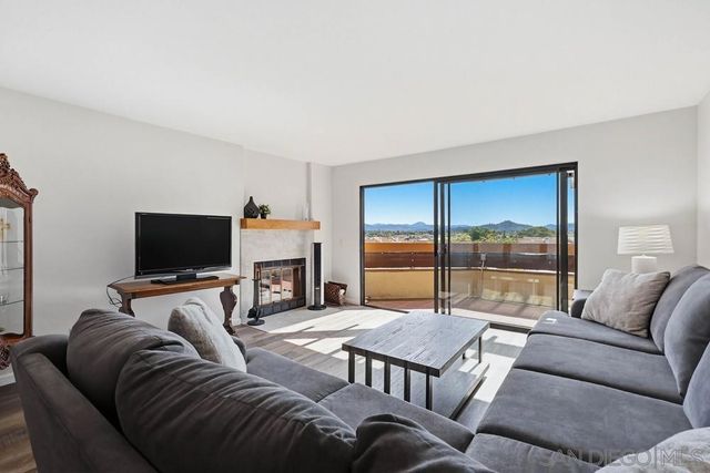 7255 Navajo C330, San Diego, CA 92119