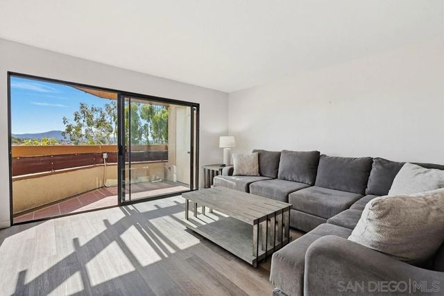 7255 Navajo C330, San Diego, CA 92119