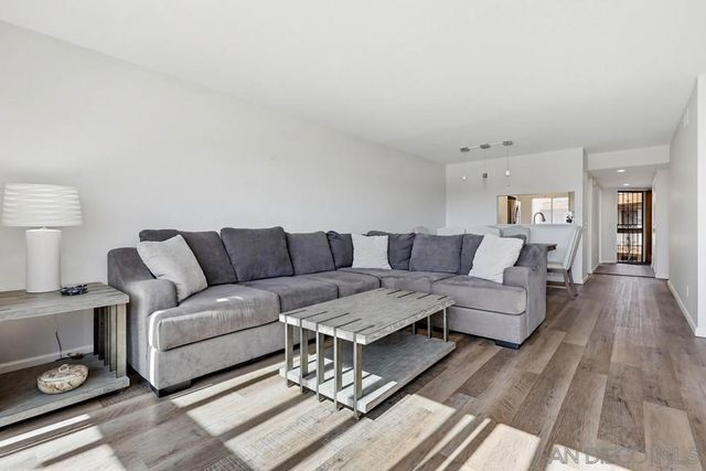 7255 Navajo C330, San Diego, CA 92119