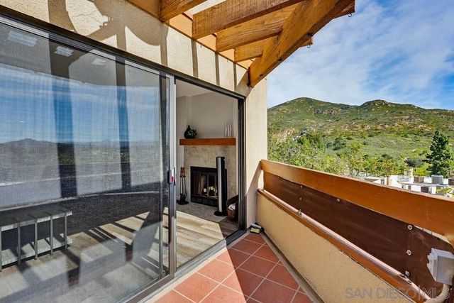 7255 Navajo C330, San Diego, CA 92119