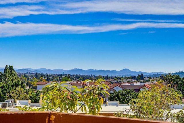 7255 Navajo C330, San Diego, CA 92119