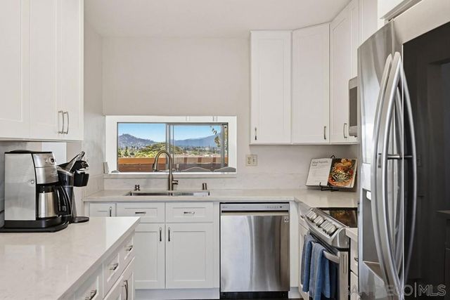 7255 Navajo C330, San Diego, CA 92119