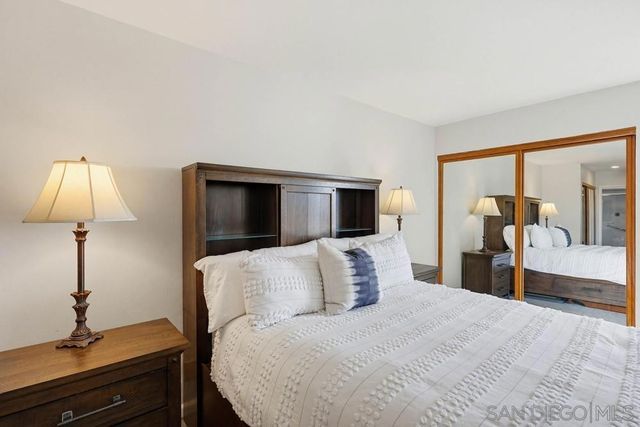 7255 Navajo C330, San Diego, CA 92119