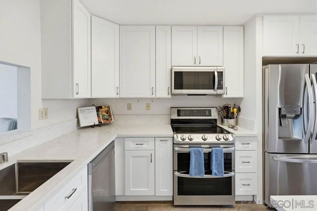 7255 Navajo C330, San Diego, CA 92119