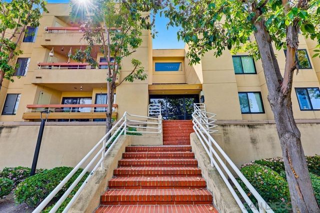 7255 Navajo C330, San Diego, CA 92119