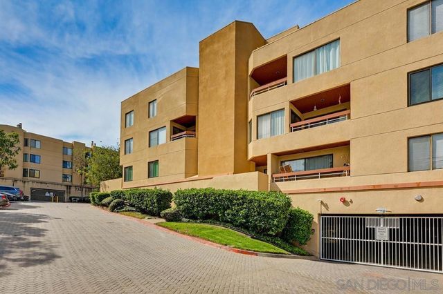 7255 Navajo C330, San Diego, CA 92119