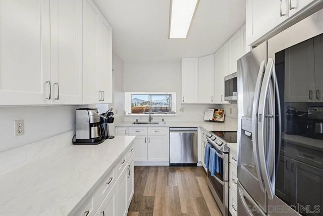 7255 Navajo C330, San Diego, CA 92119