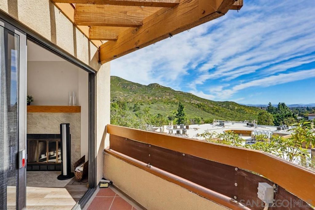 7255 Navajo C330, San Diego, CA 92119