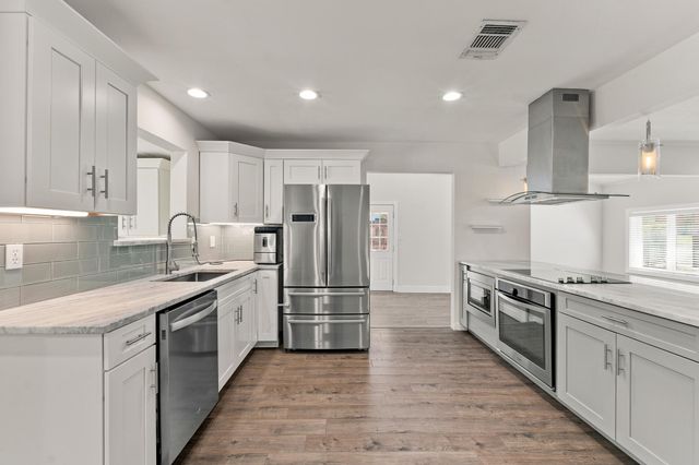 6706 Isabelle DR, Austin, TX 78752