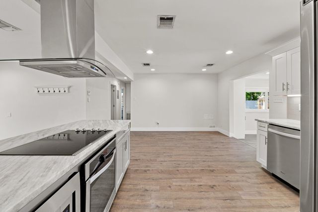 6706 Isabelle DR, Austin, TX 78752