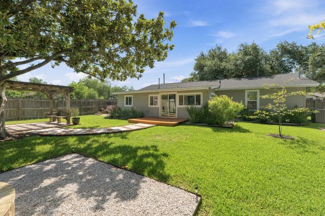 6706 Isabelle DR, Austin, TX 78752