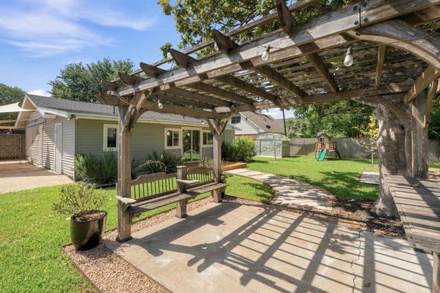 6706 Isabelle DR, Austin, TX 78752