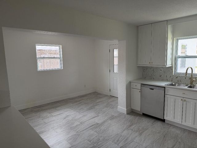 632 89TH AVENUE N, St Petersburg, FL 33702