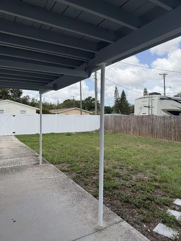 632 89TH AVENUE N, St Petersburg, FL 33702