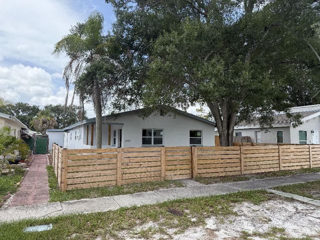 632 89TH AVENUE N, St Petersburg, FL 33702