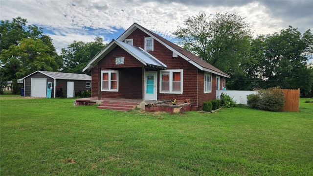 202 S 12th Street, Tecumseh, OK 74873