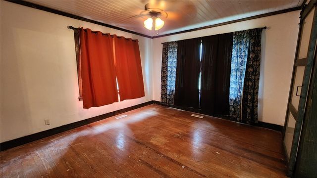 202 S 12th Street, Tecumseh, OK 74873