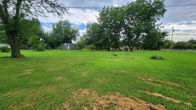 202 S 12th Street, Tecumseh, OK 74873