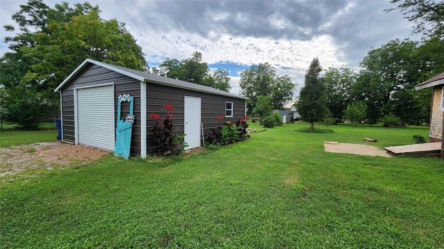 202 S 12th Street, Tecumseh, OK 74873