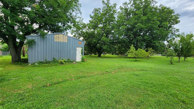 202 S 12th Street, Tecumseh, OK 74873