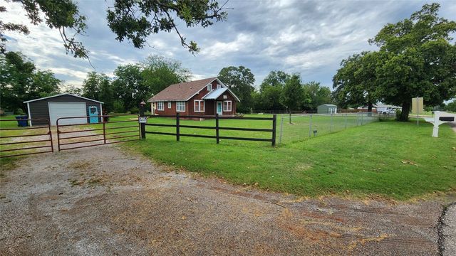202 S 12th Street, Tecumseh, OK 74873