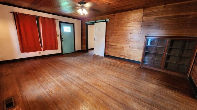 202 S 12th Street, Tecumseh, OK 74873