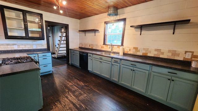 202 S 12th Street, Tecumseh, OK 74873