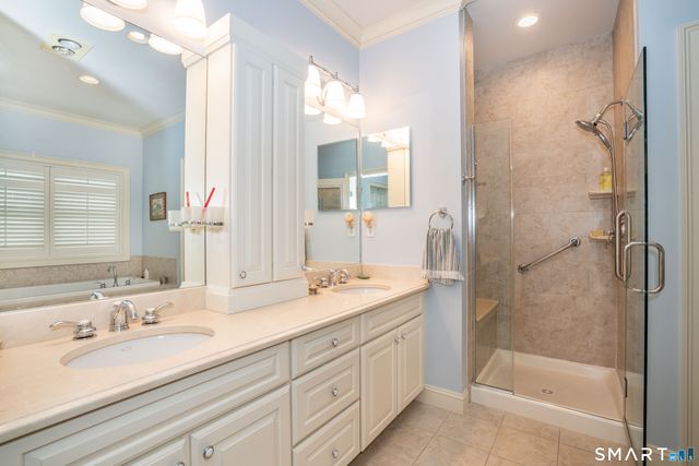 6 Spy Glass Circle 6, Bloomfield, CT 06002