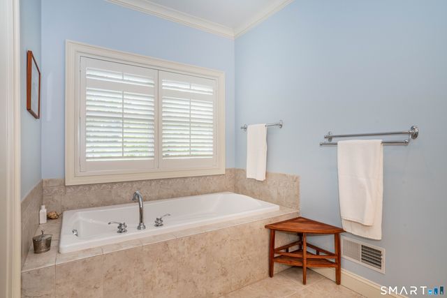 6 Spy Glass Circle 6, Bloomfield, CT 06002